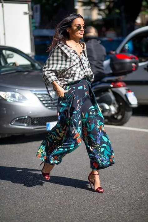 look-outono-calcas-flores-toque-feminino-romantico-07.jpg