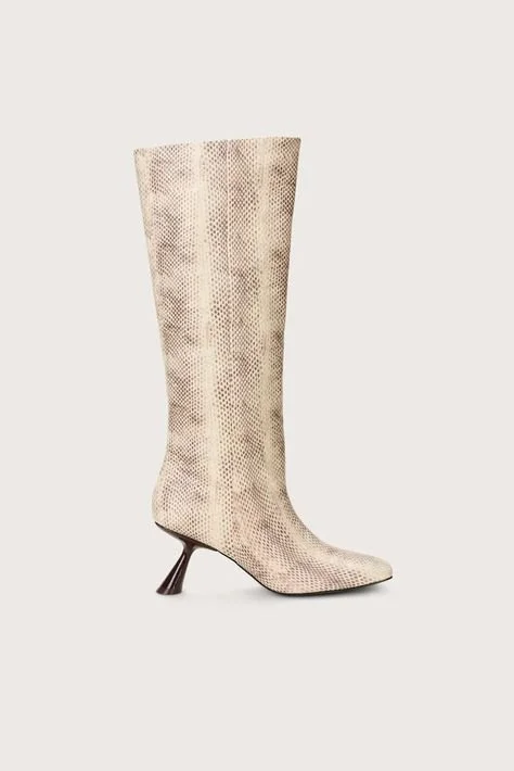 botas-cano-alto-mais-300-euros-04.jpg