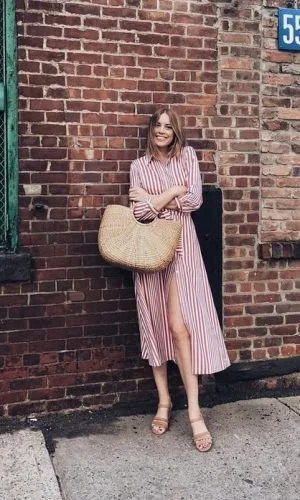 3-formulas-outfit-look-vestido-leve-sandalias-rasas-tote-bag-palha-07.jpeg