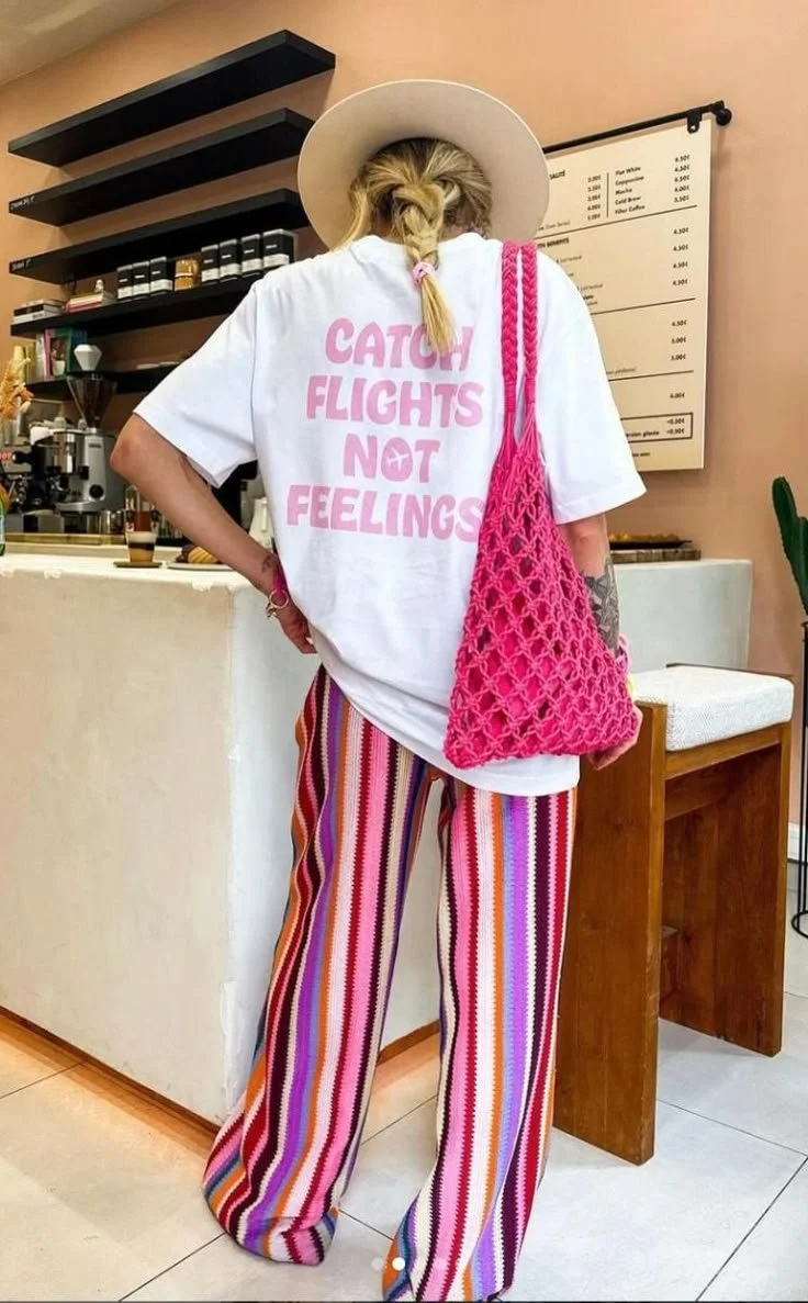 3-formulas-outfit-look-calcas-fluidas-t-shirt-oversized-sandalias-06.jpeg