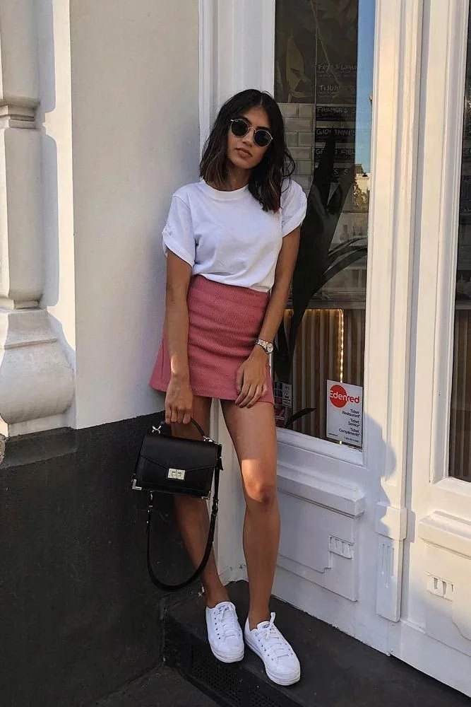 7-inspiracoes-looks-mini-fun-saia-mini-t-shirt-descontraida-06.jpeg