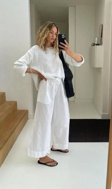 7-inspiracoes-looks-total-white-vibes-classico-fresco-elegante-02.jpeg