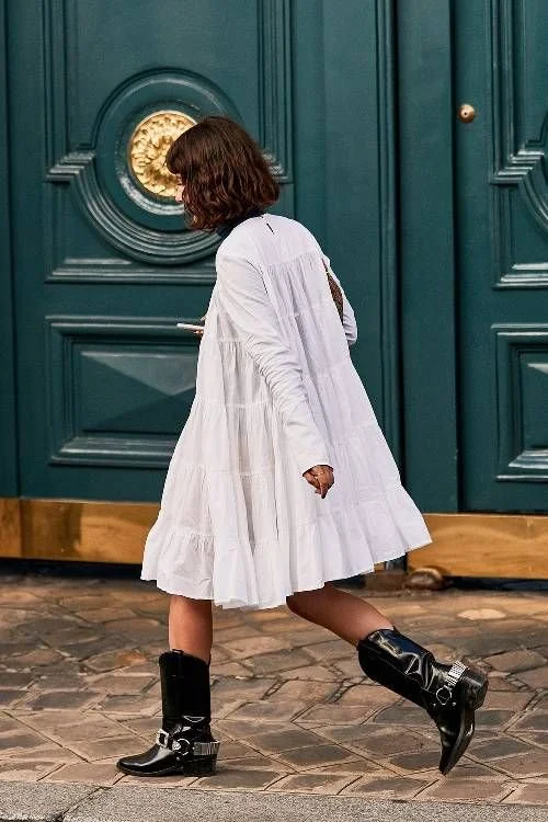 Apparently No One Packed This Shoe Trend for Paris.jpeg