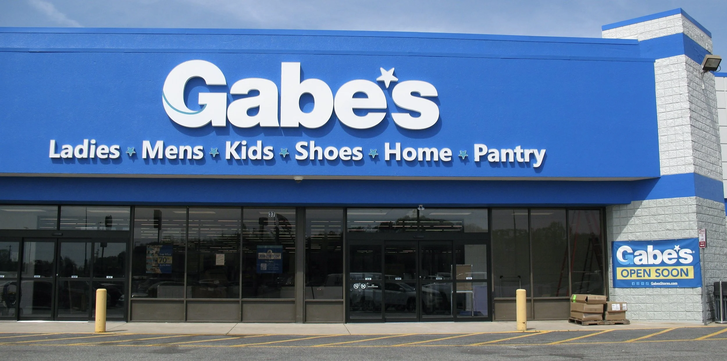 Parkway Plaza gains new anchor tenant as adjacent development continues 