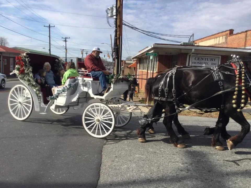 Denton Warms Up the Season with Christmas Cheer this Weekend