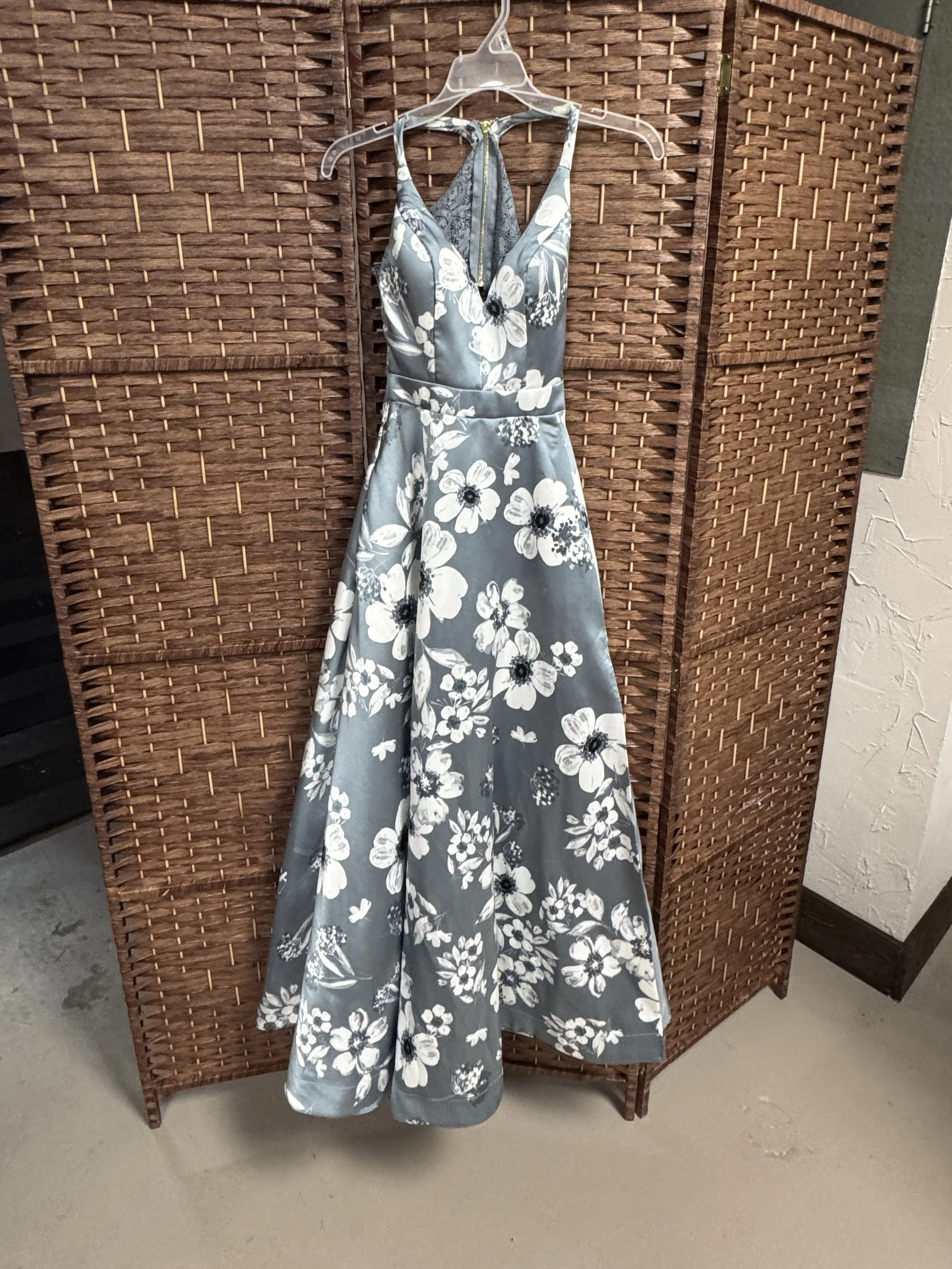 reGLAM Pop-Up Shop Helps Girls Prepare for Prom on a Budget