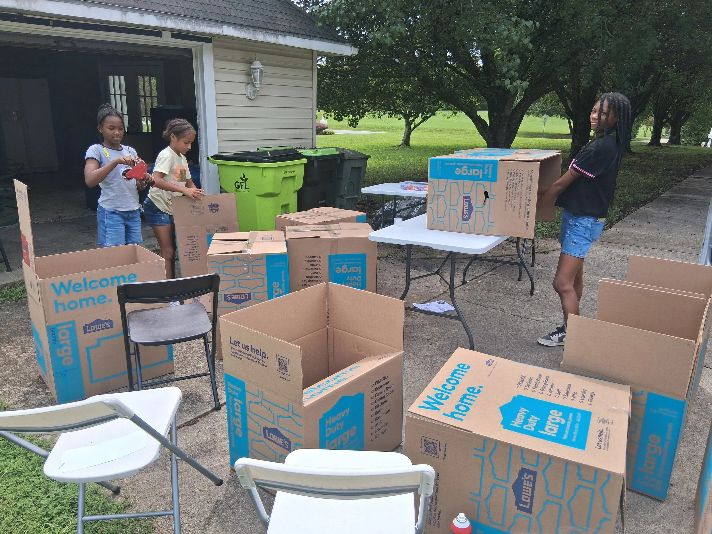 Thomasville Alumni and Affiliates Host Scholarship Raffle and Homeless Care Drive