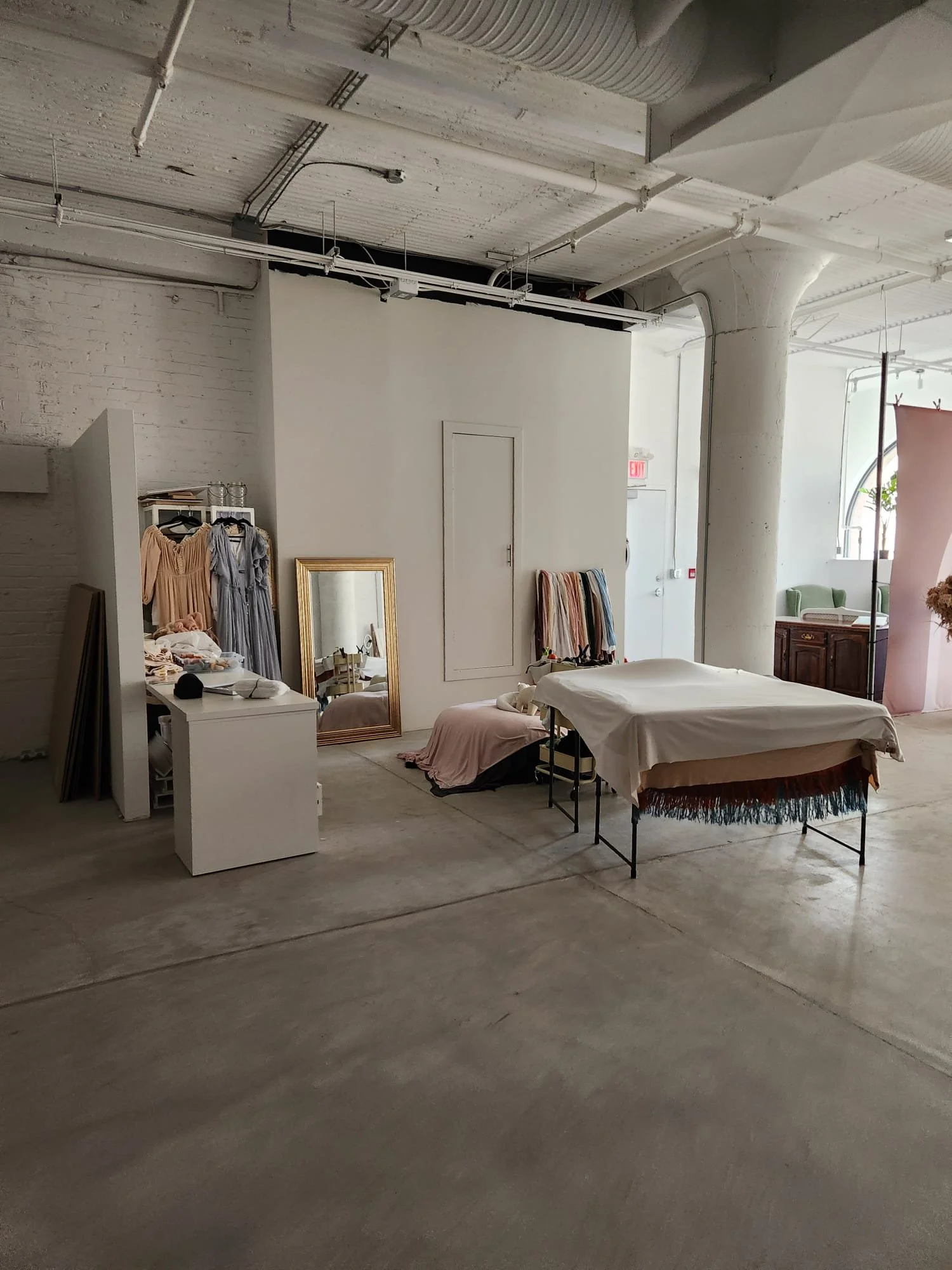 Winnipeg-photography-studio-3.jpeg