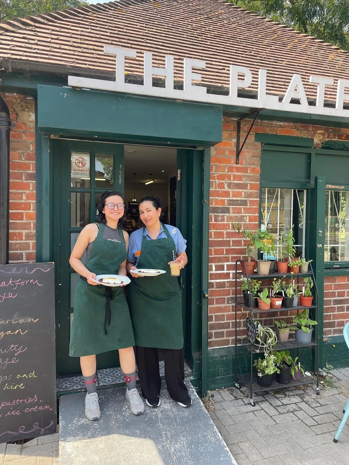 We’ve had Salomé’s aunt Carolina in the kitchen this week, sharing her delicious and authentic Colombian dishes - another great summer residency π¨π΄ 
Today’s her last day with us, so come in and enjoy brunch or lunch while