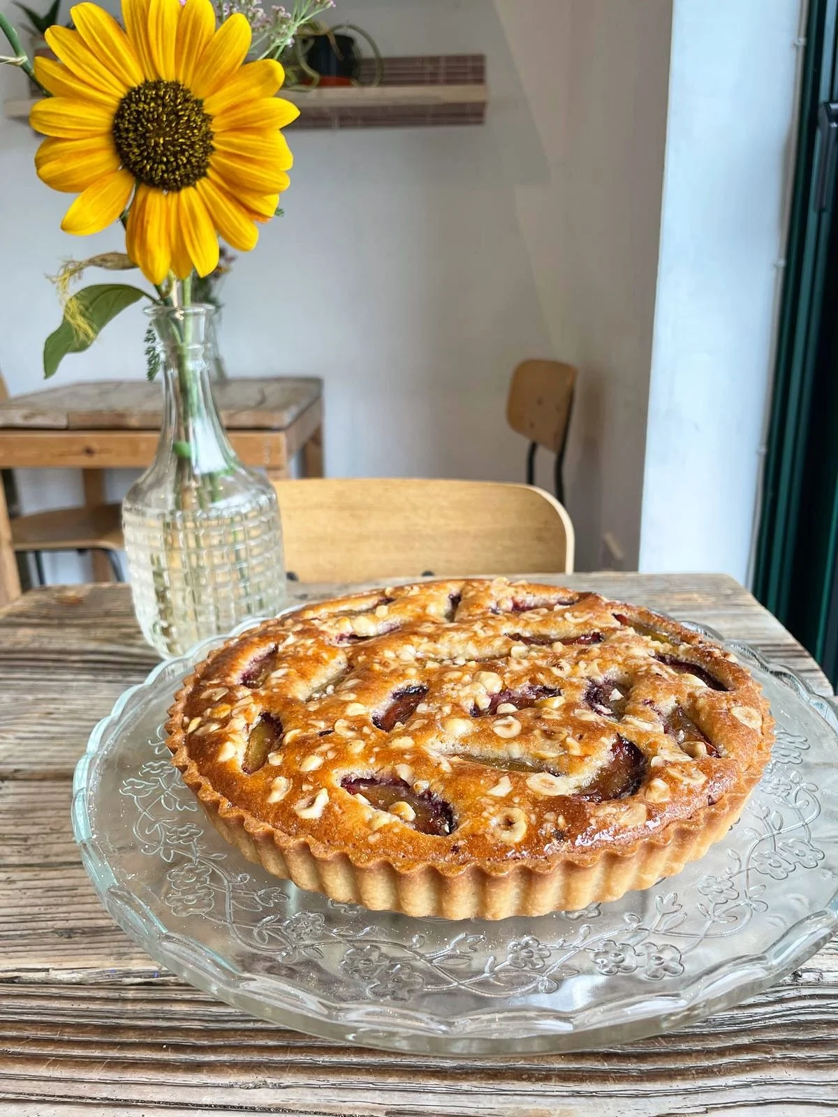 Delicious seasonal bakes by @millyberenger - plum frangipane, plum galette and blueberry galette.
#seasonal #plums #blueberries #galette #frangipane #bakes #baking #cafe #food #southlondon #brixton #camberwell #loughboroughjunction