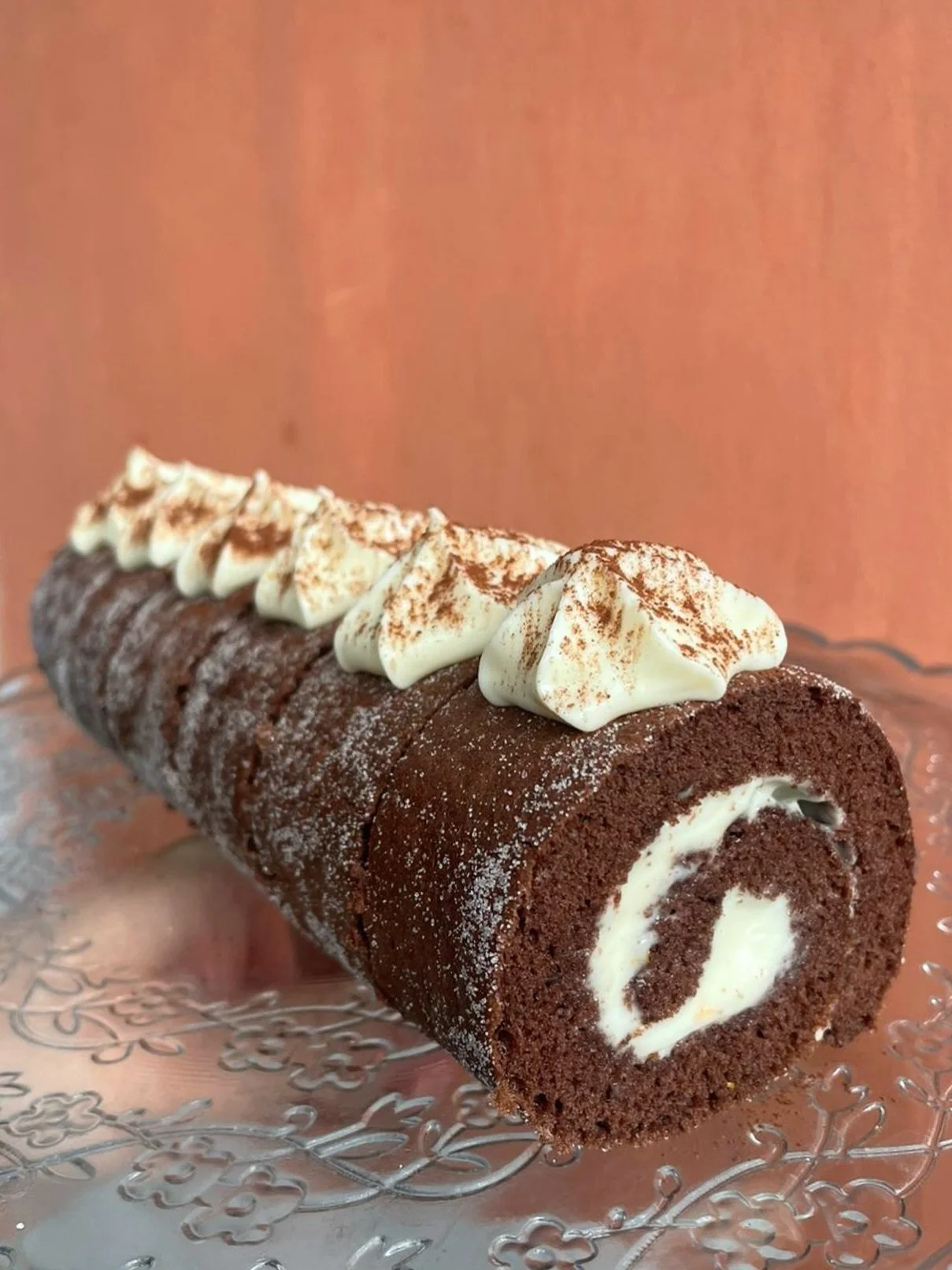 Chocolate Swiss roll with orange cream by the talented @millyberenger - total crowd pleaser π€©
#SwissRoll #ChocolateLovers #baking #dessert #homemade #cafe #SouthLondon #Lambeth #Brixton #Camberwell #HerneHill #LoughboroughJunction #SW9