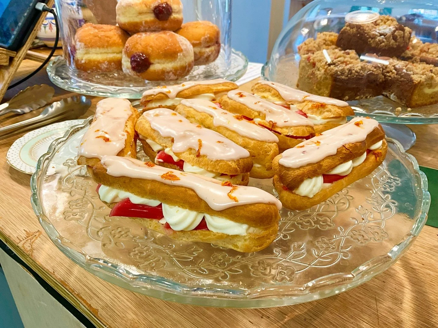 Rhubarb eclairs 🤩

#bakes #cafe #loughbroughjunction #brixton #camberwell