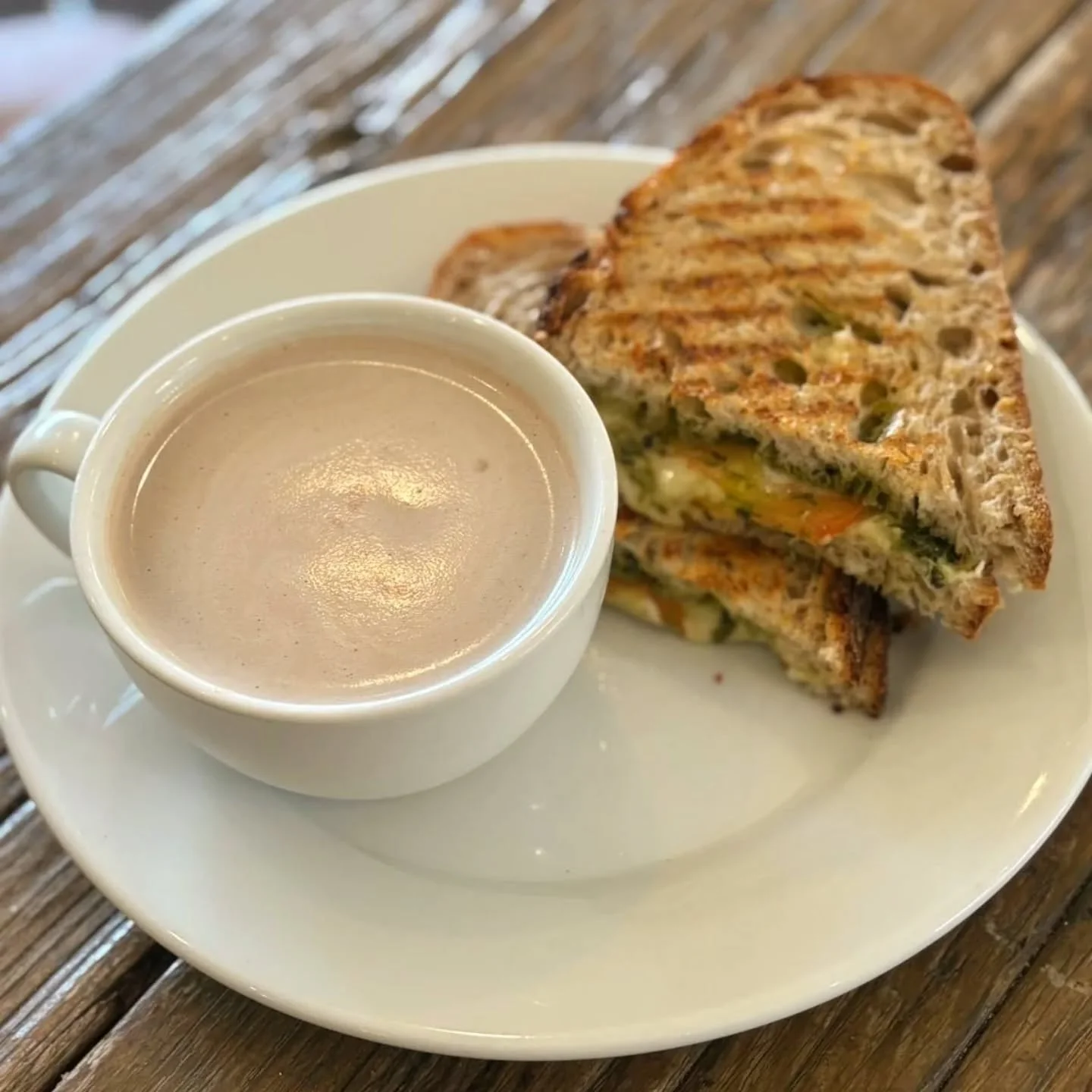 Start your morning with our breakfast deal ✨

From 9am to 11am, enjoy a toastie or pastry with a hot drink for just &pound;5 🥪🥐☕

The perfect excuse for a catch-up or a morning treat.

#breakfast #cafe #food #brixton #loughboroughjunction