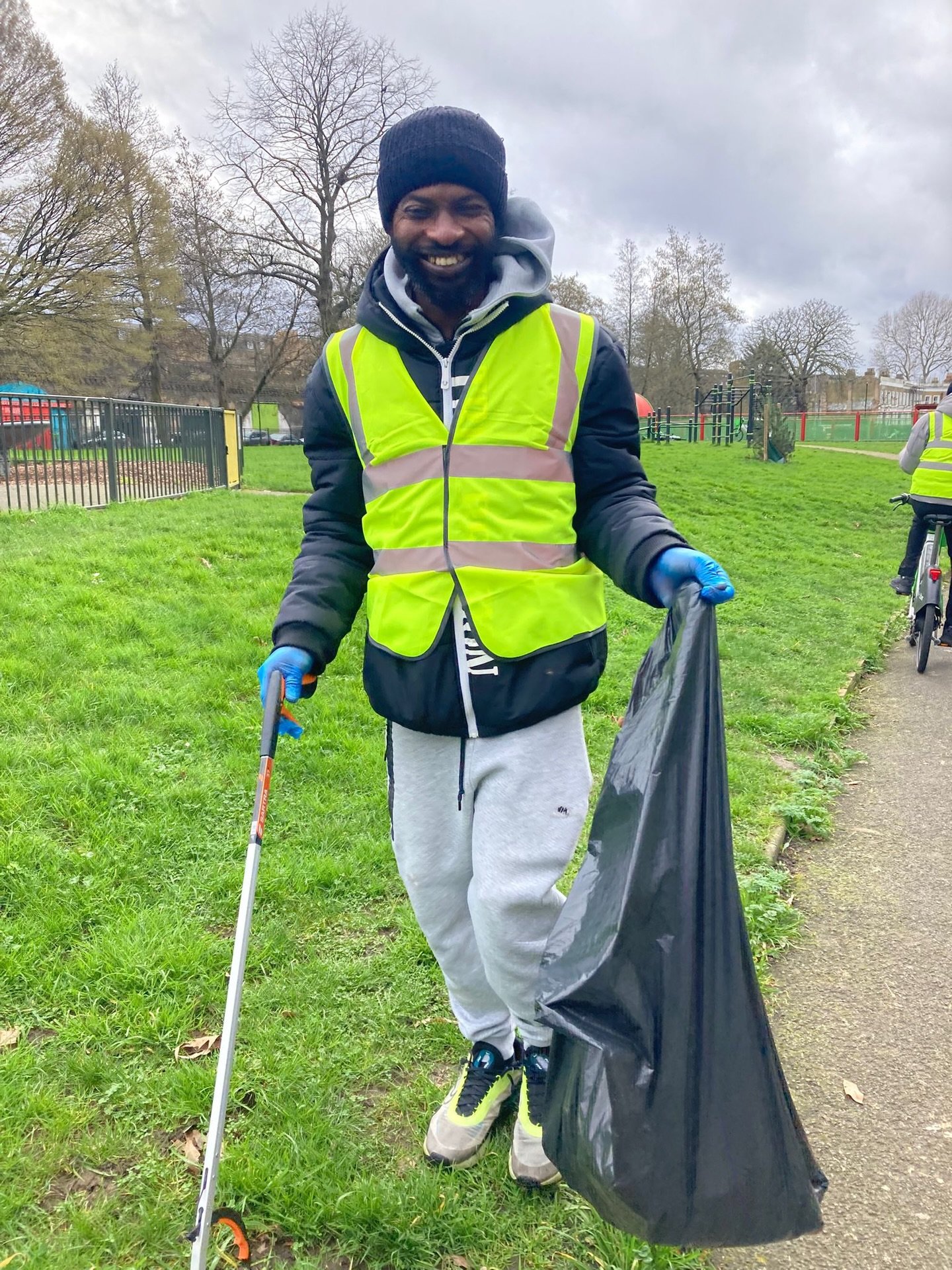 🧹 Join us this Sunday for the Brixton Community Clean-Up and our Pay What You Can Day at The Platform Caf&eacute; ✨

The last clean-up in March was a fantastic example of local people coming together to care for our neighbourhood, and we&rsquo;re lo