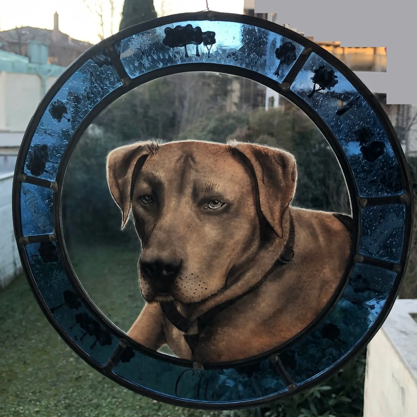The first commission of January &mdash; a pet portrait, and a real joy to make 💛
This roundel is&nbsp;All About Otto: painted on mouthblown, antique #glass, with little scenes woven around the border showing the things he loves and loves to do. Such