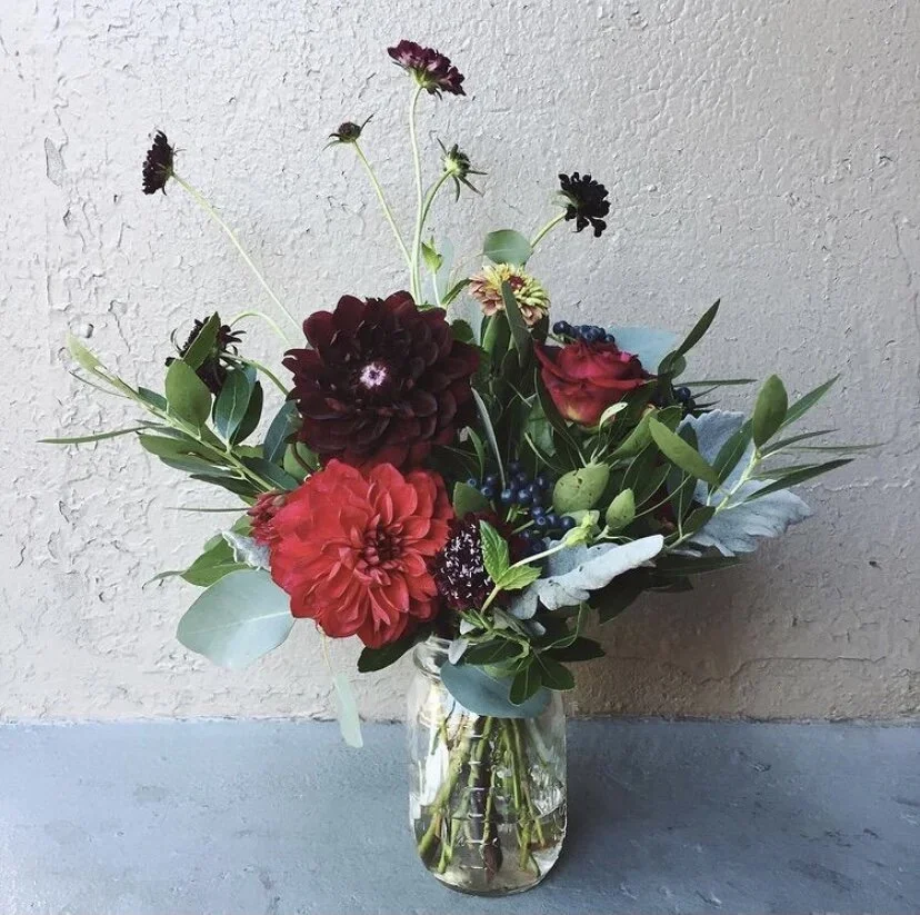 flowers-against-wall-floral-design-nyc-valentina-spalten.webp