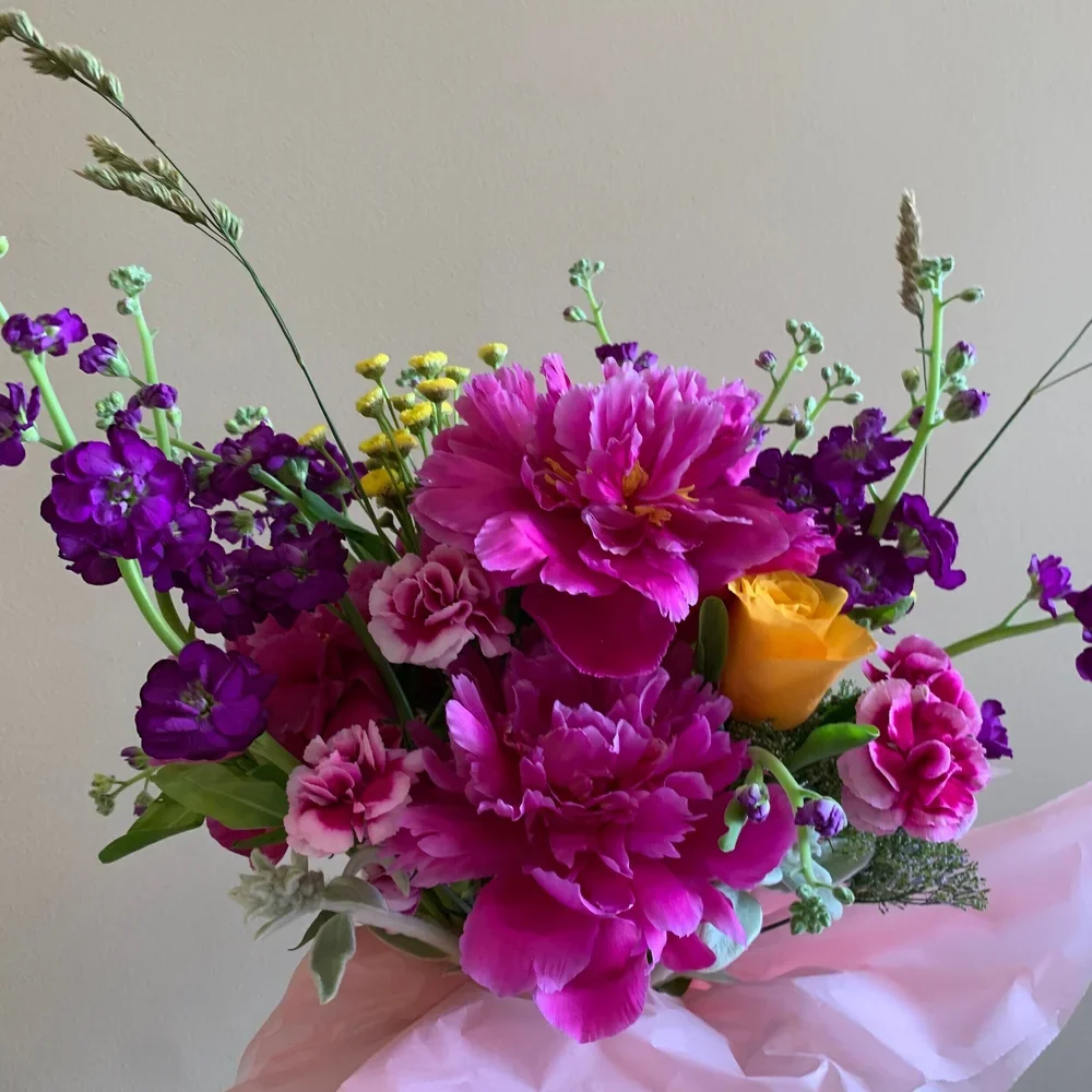 pink-assortment-2-floral-design-nyc-valentina-spalten.webp