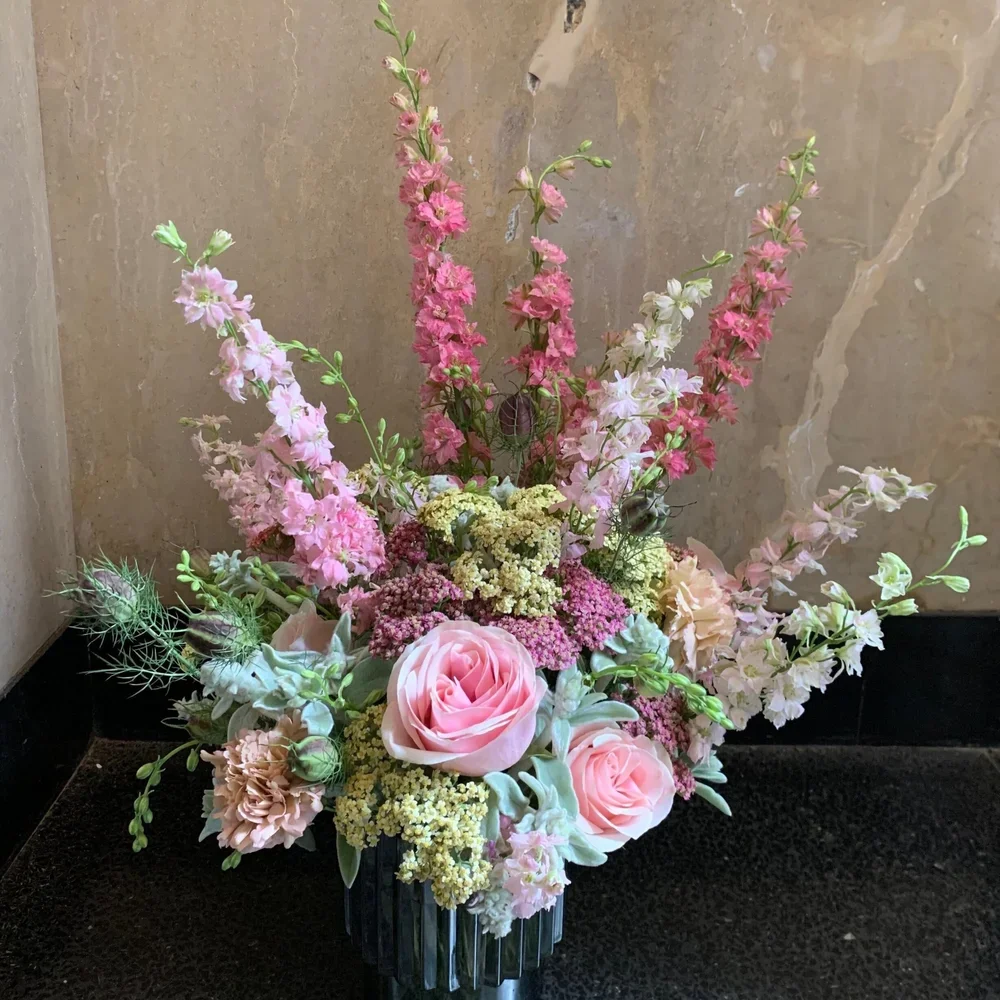 pink-assortment-floral-design-nyc-valentina-spalten.webp