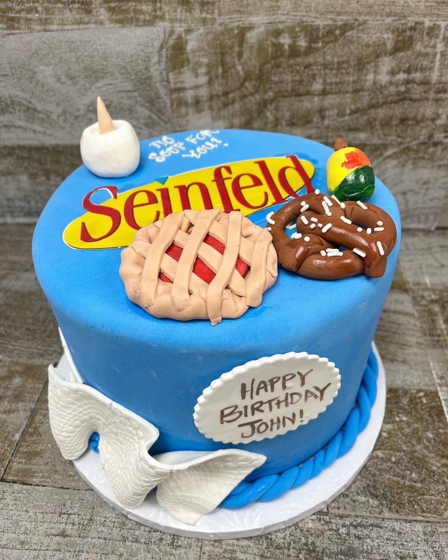 Can you spare a square?! Oh Seinfeld fans gotta love this one! 
.
#posh #poshcakes #instacake #seinfeld #fondantcakes #customcakes #cakeartist #denverbakery #orderonline #jerryseinfeld #cakelove