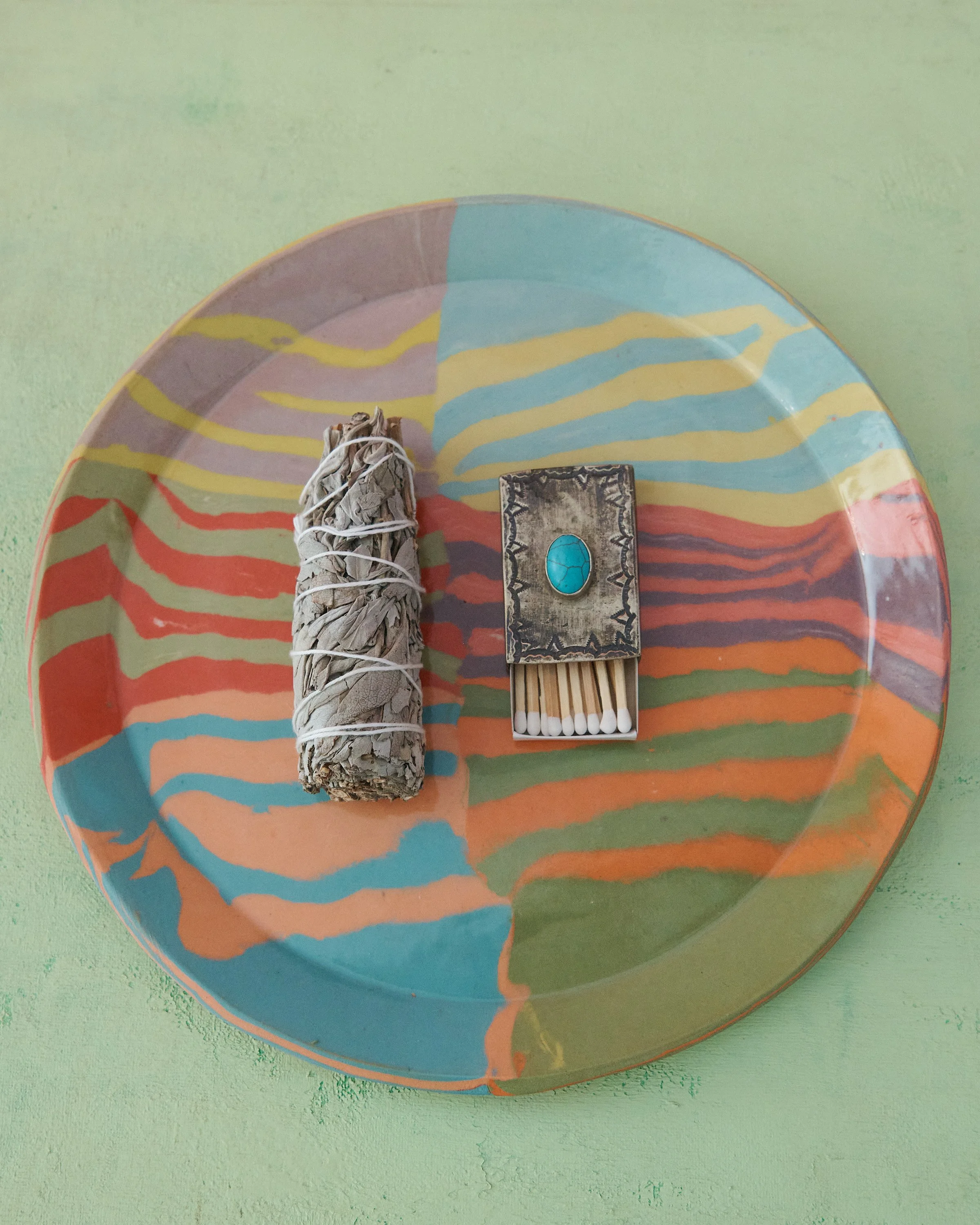 Plates_LargeMultiStripe_Overhead_370.jpg