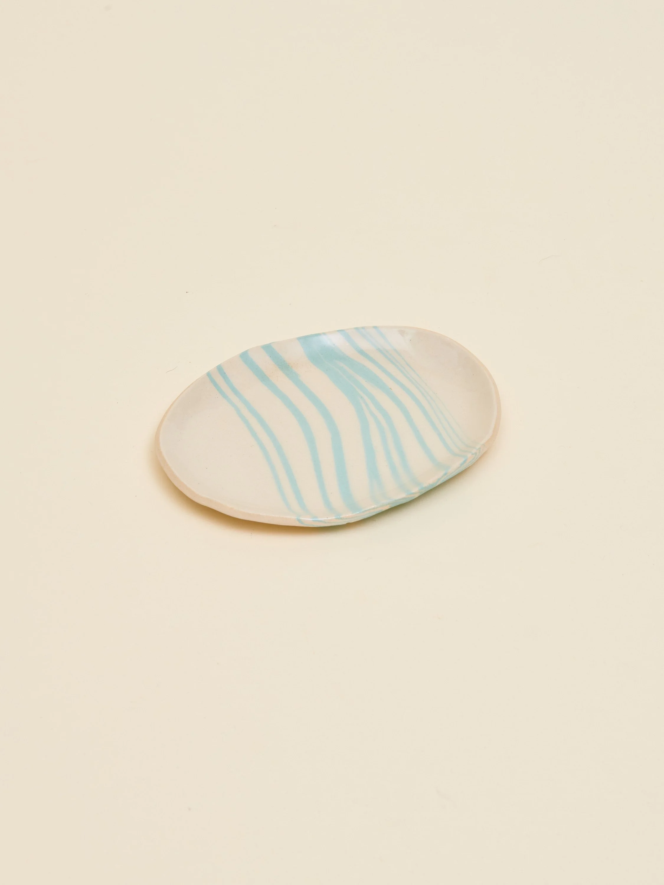 260522_OOAK_Blue+WhiteLittleDish_237.jpg