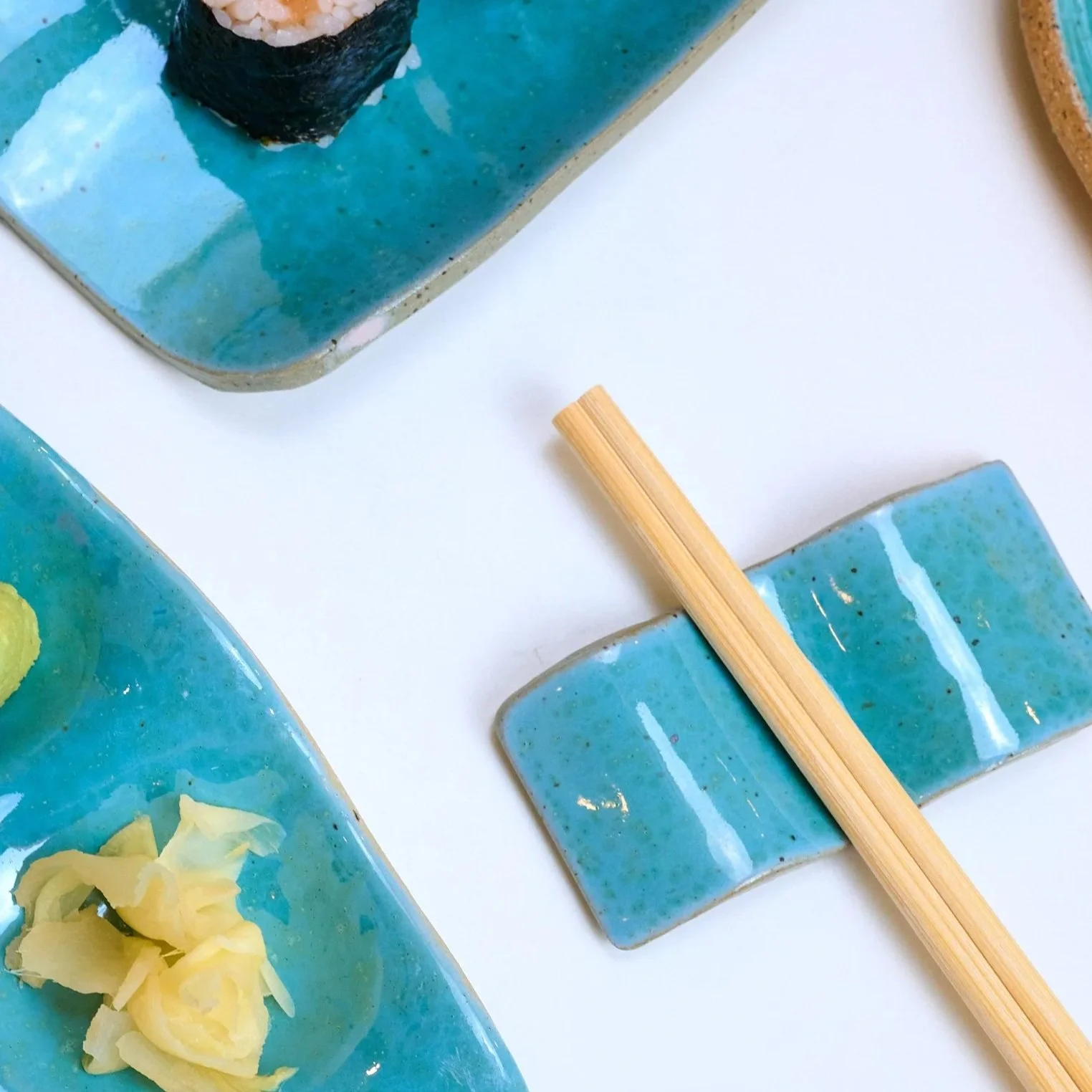 Wave Utensil / Chopstick / Brush holder