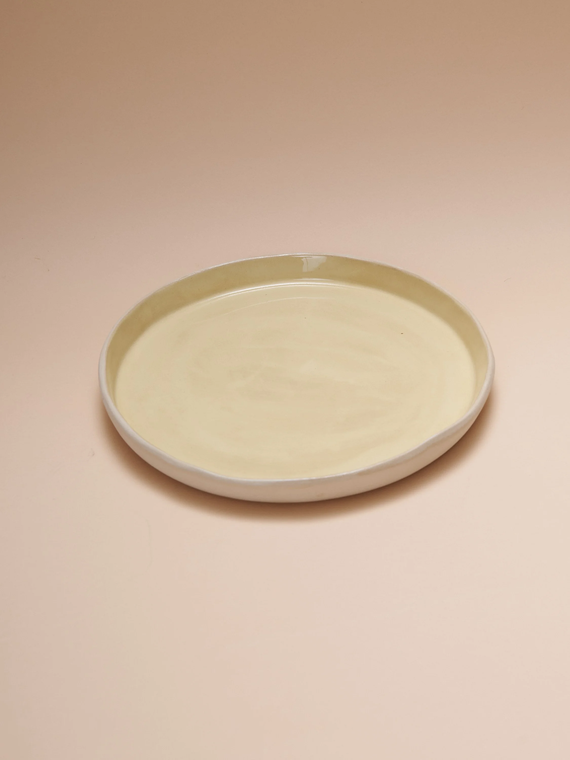 RoundServer_ButterYellow_Overhead_828.jpg