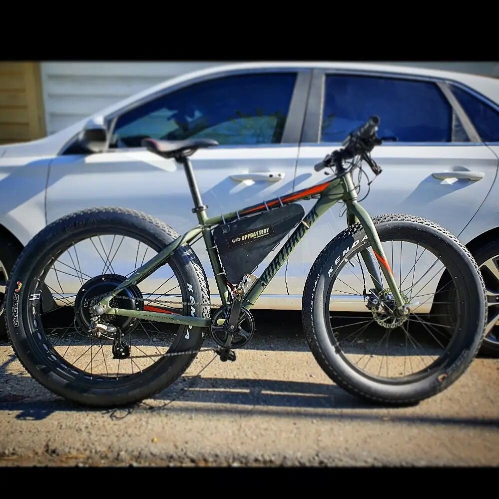 Another fatty! This one has 2000w of power! 
.
.
.
.
#fatbike #fat #ebikes #ebike #cycling #mtb #outdoors #commute