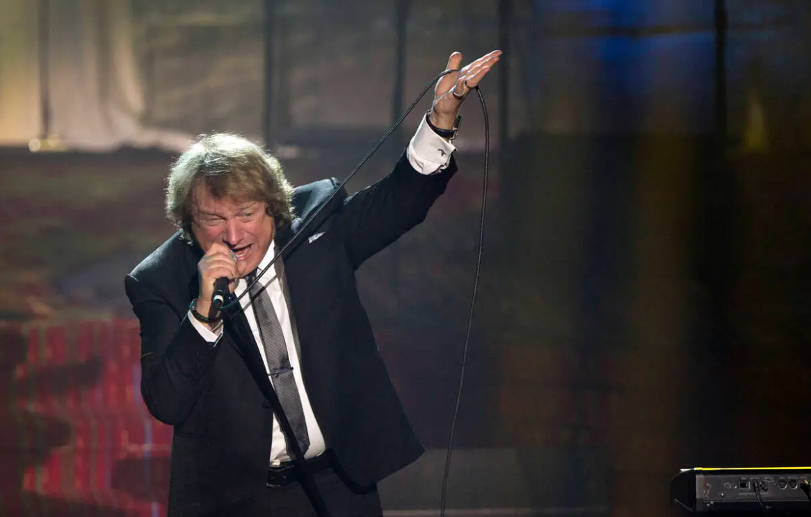 Rock and Roll Hall of Fame band’s singer returning for Vegas dates