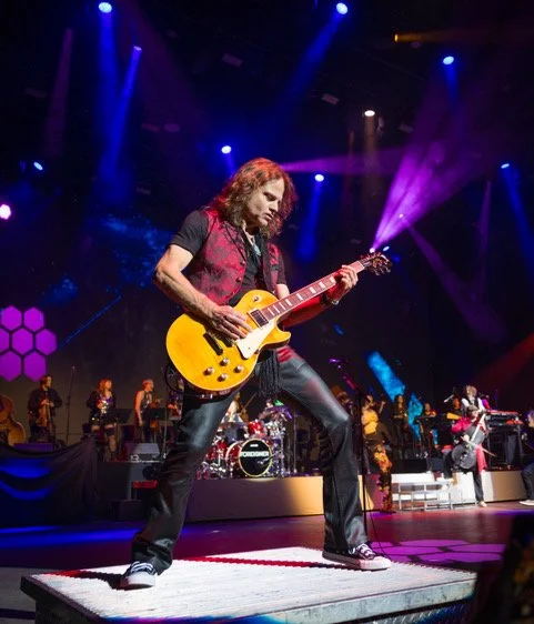 Foreigner hand-picks Lincoln Southeast’s select choir Ars Nova to share the Pinewood Bowl stage Thursday