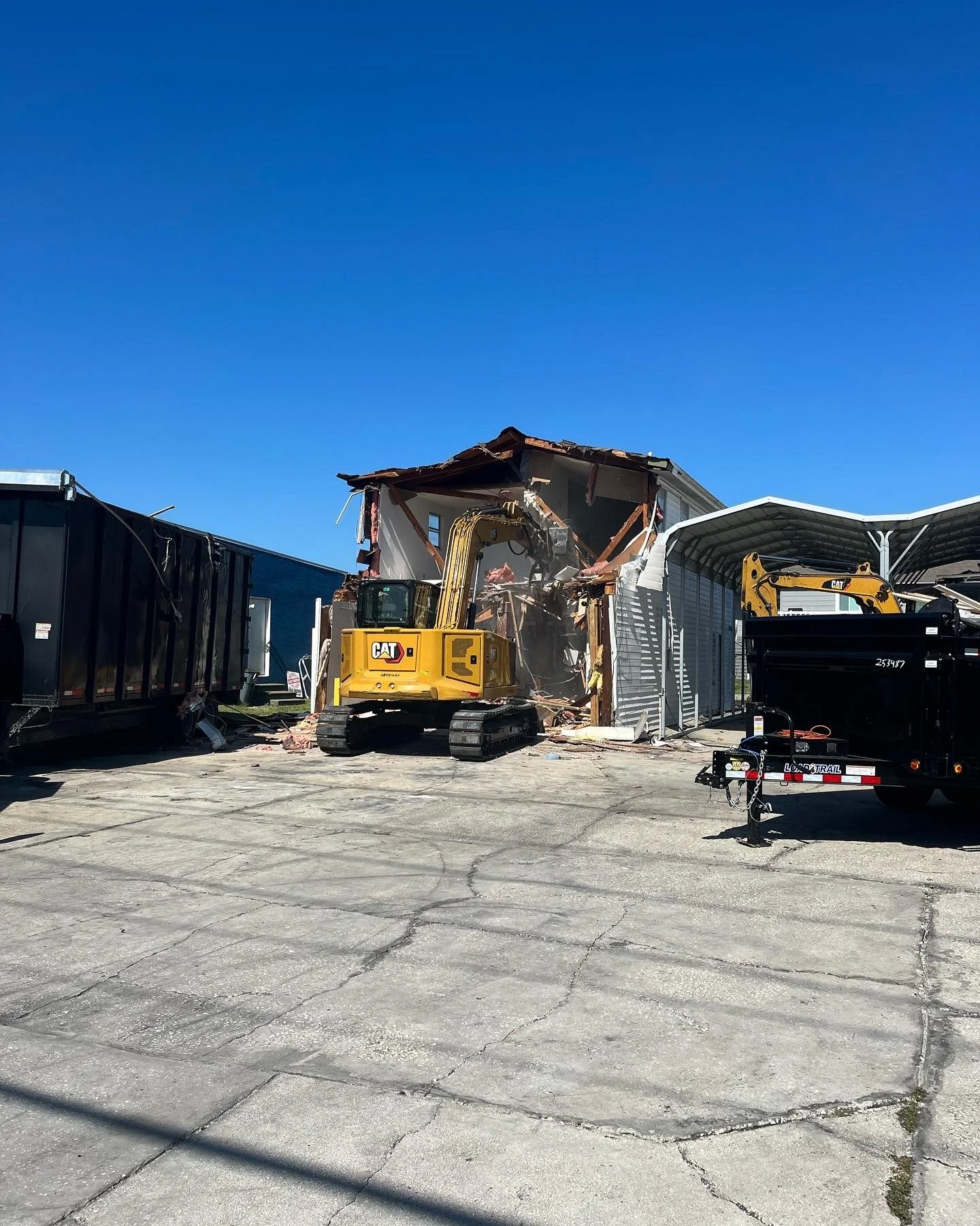 What Is the Difference Between a Landfill and a Transfer Station?