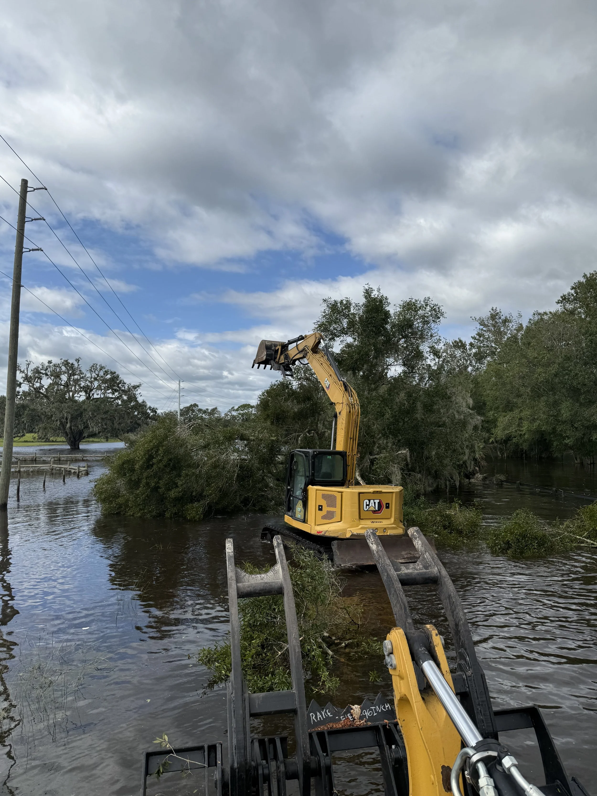 Emergency recovery service after a hurricane