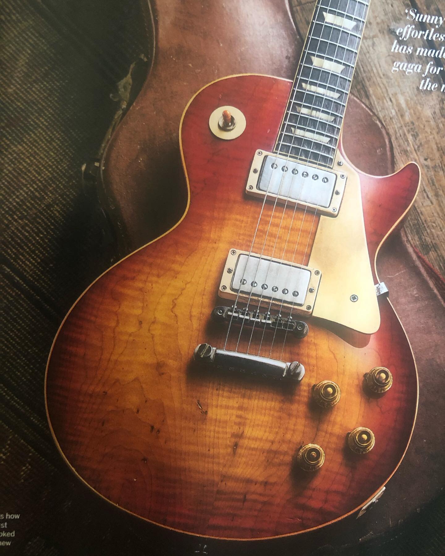 Issue 498 of #guitaristmagazine arrived this morning with a feature on the recently discovered #burst that recently turned up from South Africa. #lespaul #vintagegibson #vintagegibsonguitar #1959lespaul