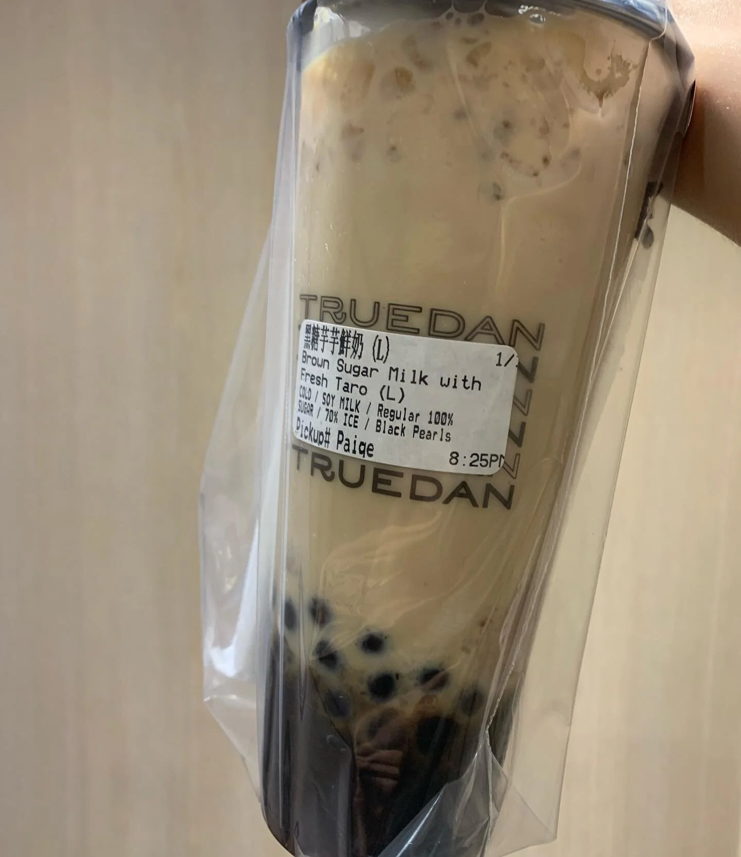 💸 the &ldquo;Greenest City in the World&rdquo; was making you pay to pollute. 

🧋Vancouver&rsquo;s bag and cup bylaw implemented earlier this year had some conflict with people, businesses, and the Covid restrictions in place. This meant businesses