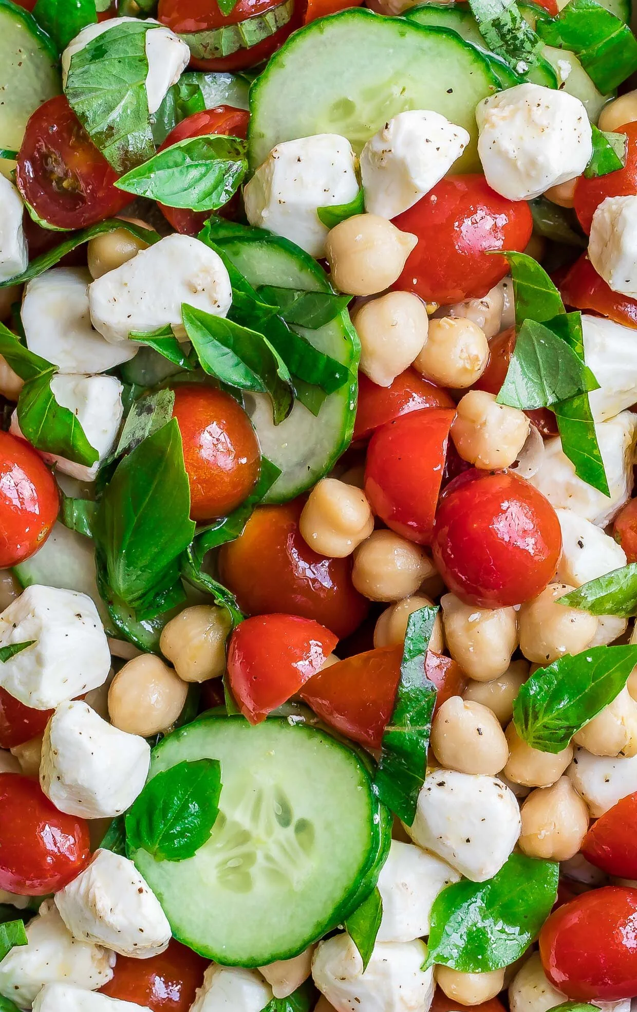 Tomato Mozzarella Chickpea Salad