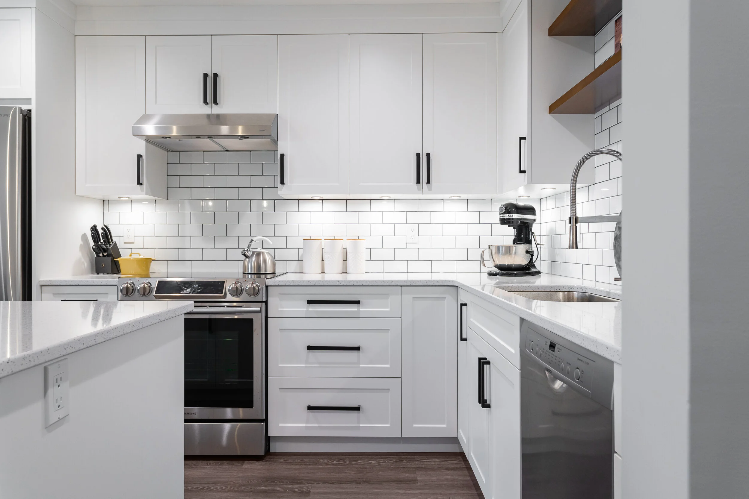 Simplicity Meets Bold