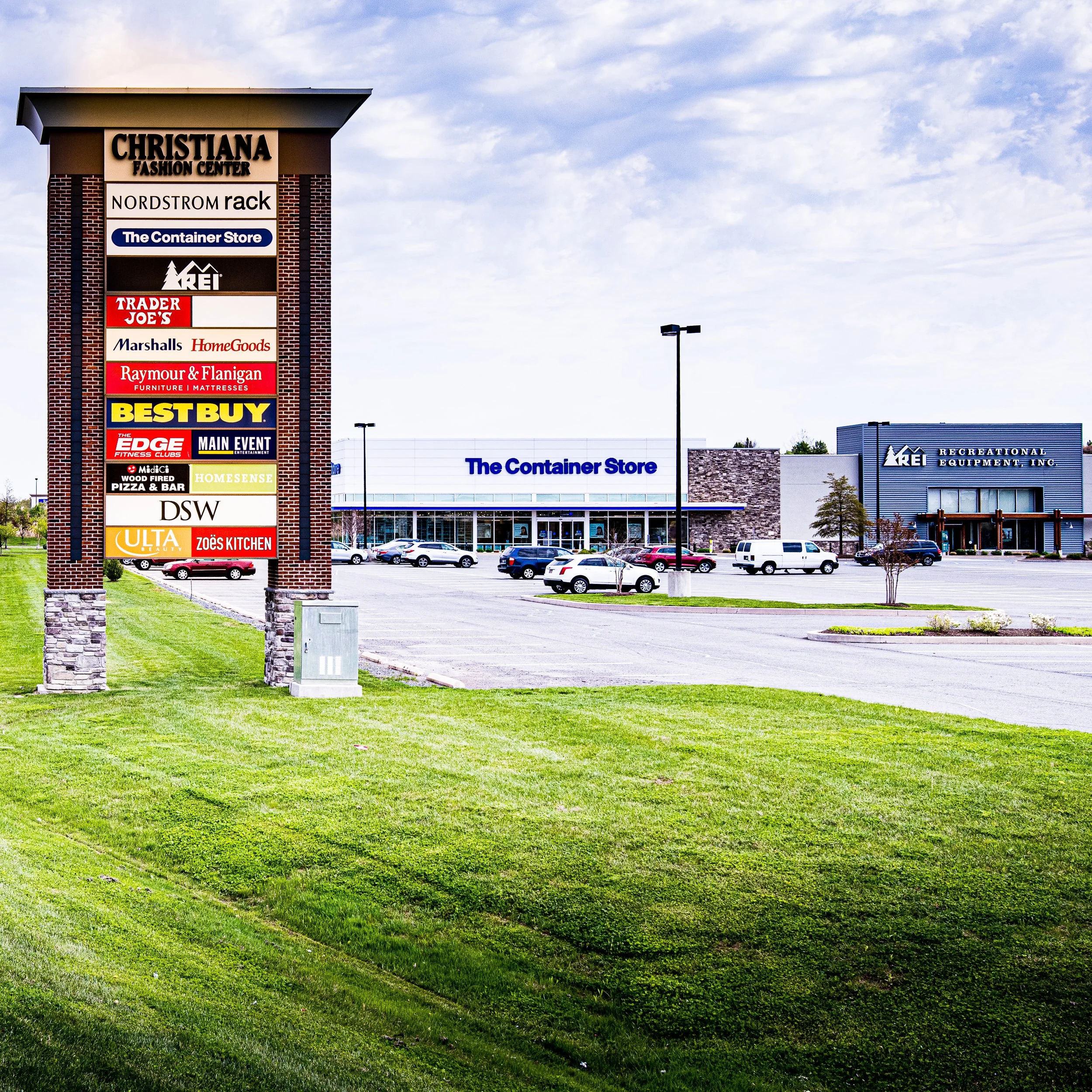 CHRISTANA FASHION CENTER