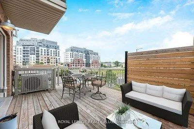 😮 WOW Location Location! What a view!

🏡 120 Watson Pkwy N #1 Guelph
🎯 $2,950 For Lease
3 🛏️
3 🛁

Bright End Unit Townhouse to enjoy all year round!

✅ Laminate floors for Dining/Living 

✅ Modern Kitchen with Quartz counter &amp; Backsplash 

✅