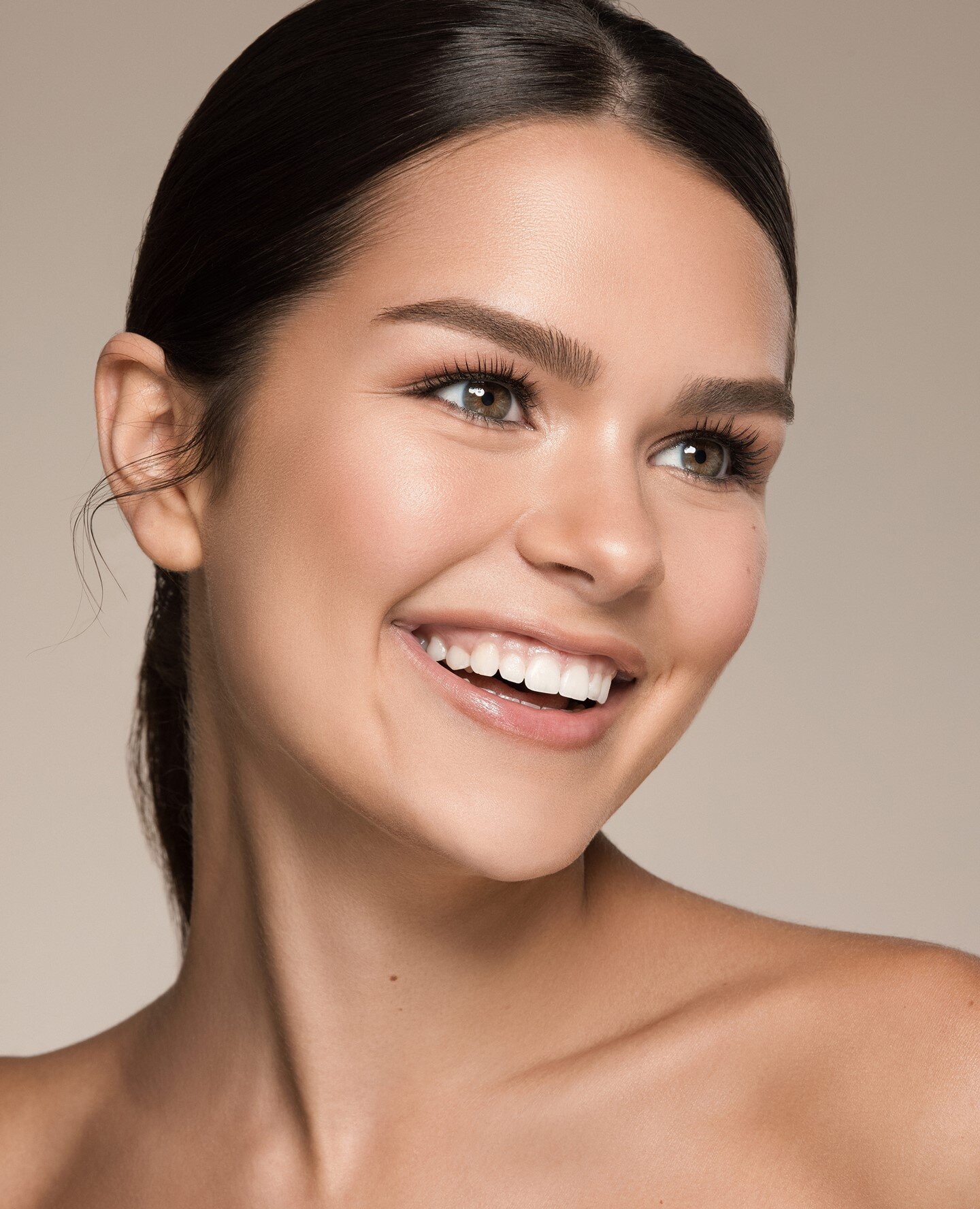 Commercial-ready smiles⁠
⁠
Model: Olivia H represented by MMG⁠
H&amp;MU: Megan Mac⁠
Retouching: Julia N