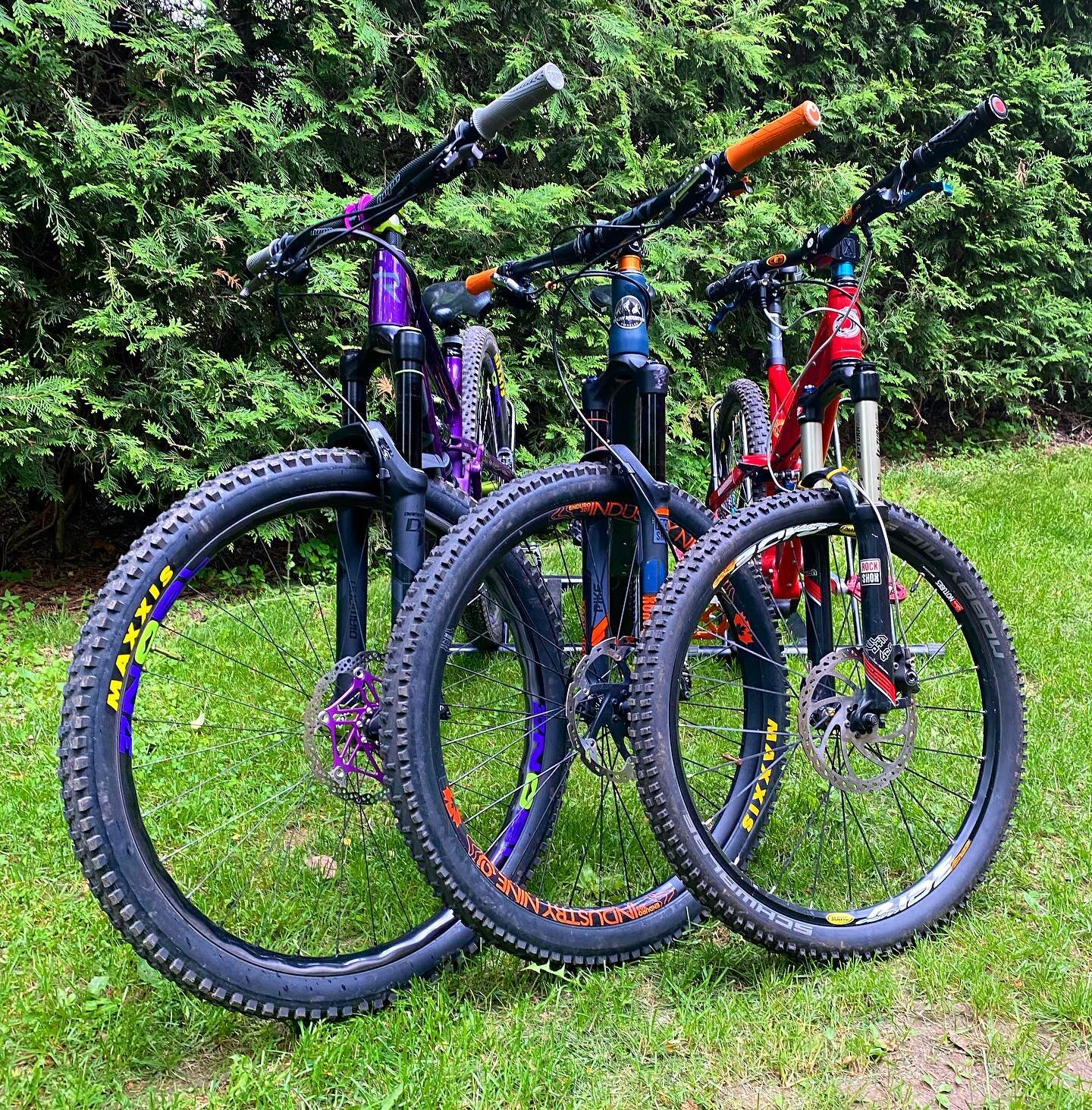 What are you riding?  26&rdquo;, 27.5&rdquo; or 29&rdquo;? Three generations of trail bike lined up. #26aintdead #275aintdead #29forlife #wagonwheels 

Looking for your dream bike?  Let me help!
Give us a follow @bikeandhammmer
Check us out at www.bi