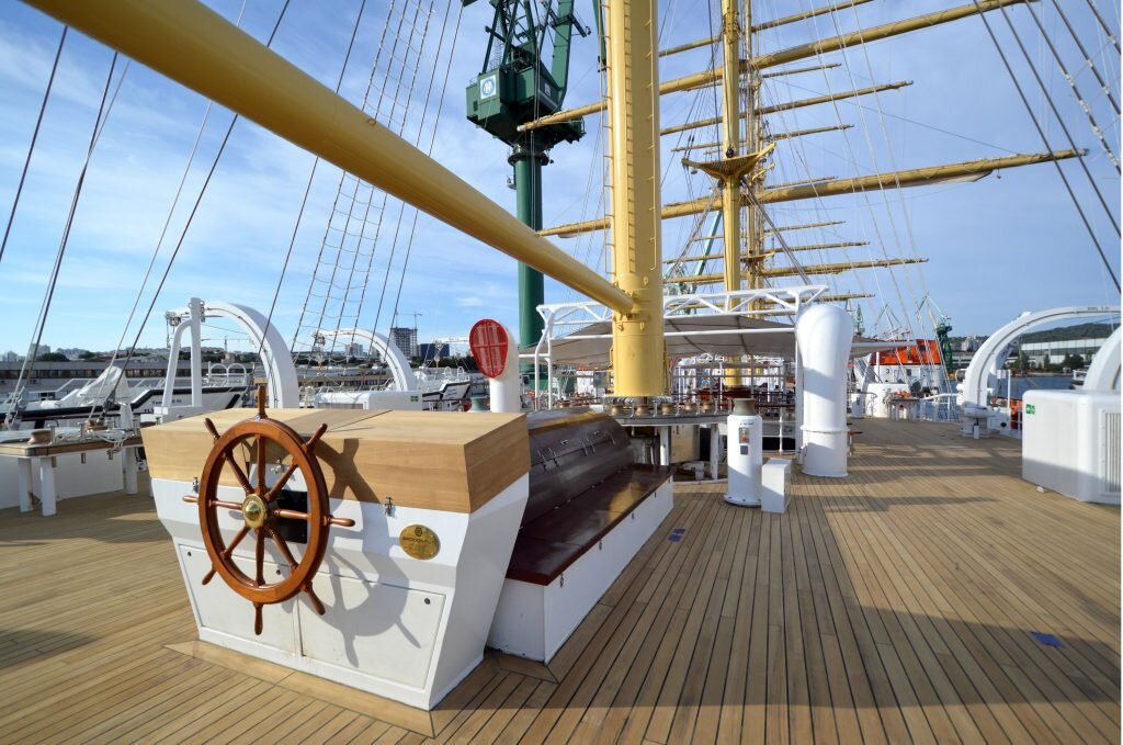 Tradewind-voyages-deck-with-helm-medium-1024x679.jpg