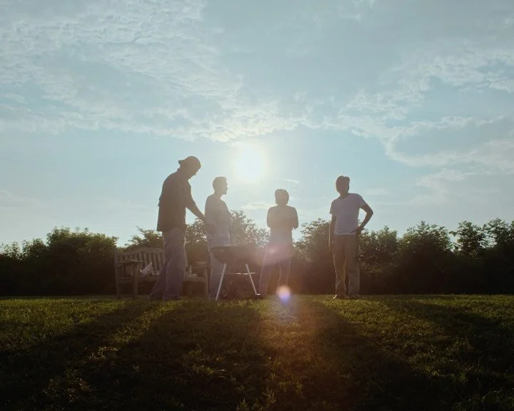 Dining scene for @leica_camera with @lifeof_riley - Up in Montauk capturing a day of sailing, cooking and time with friends.

Client @leica_camera
Featuring @lifeof_riley
Production @mojaveproductions
Executive Producer @harrisonamark
Culinary Produc