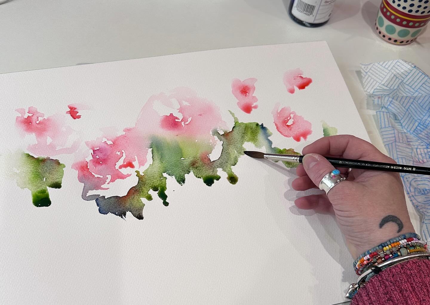 A couple of photos from a short session in my studio this afternoon, painting roses 🌹 

#watercolour #watercolor #watercolourpainter #watercolorpainting #watercolourartist #watercolourart #watercolorillustration #paintingroses #watercolourflorals #w