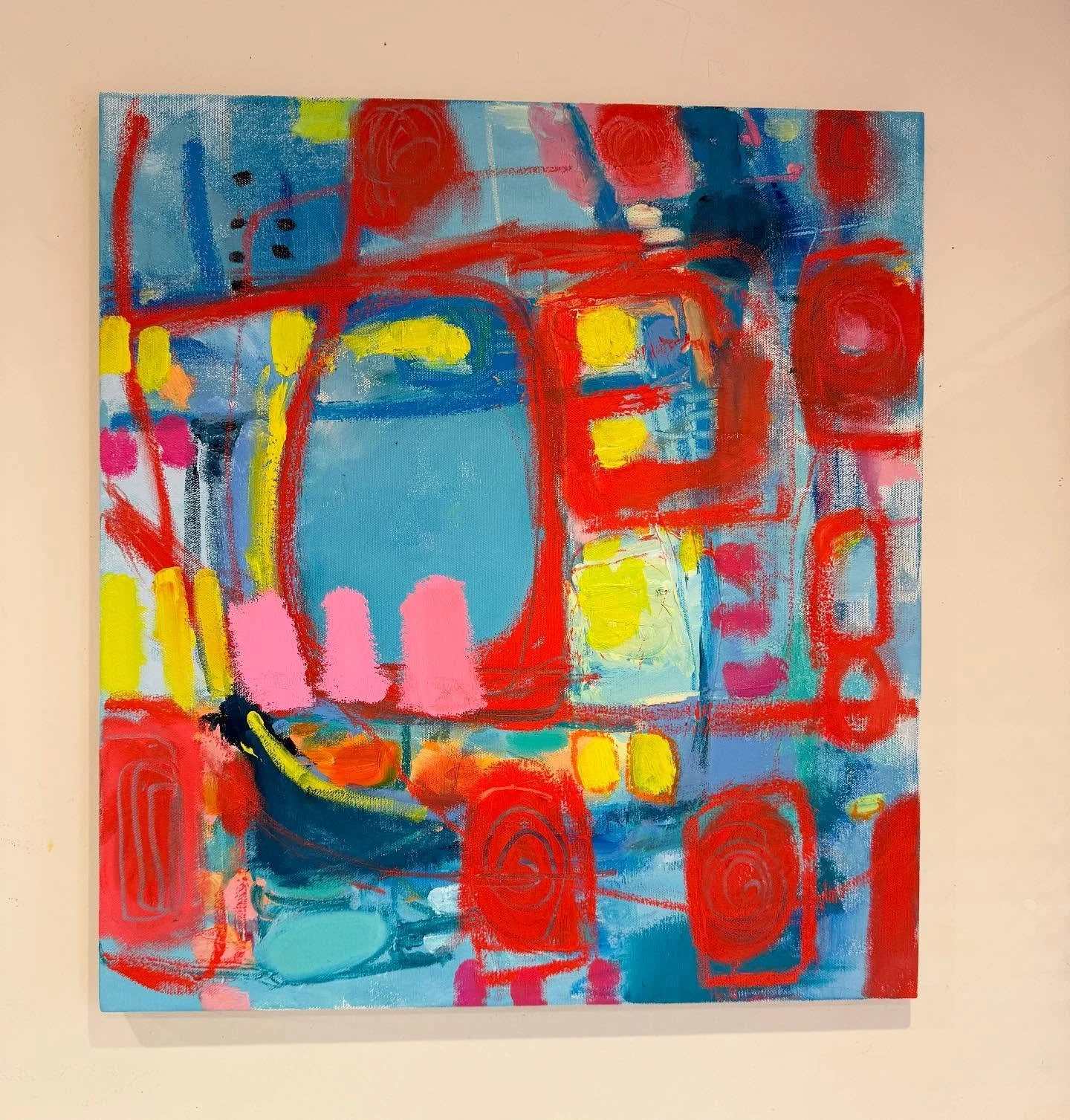 This is one of many paintings I'm currently working on. That's the joy of oil painting! It's hard to have the patience to wait for layers to dry, so only thing to do is to have plenty of canvases on the wall at different stages 🎨

#abstractart #abst