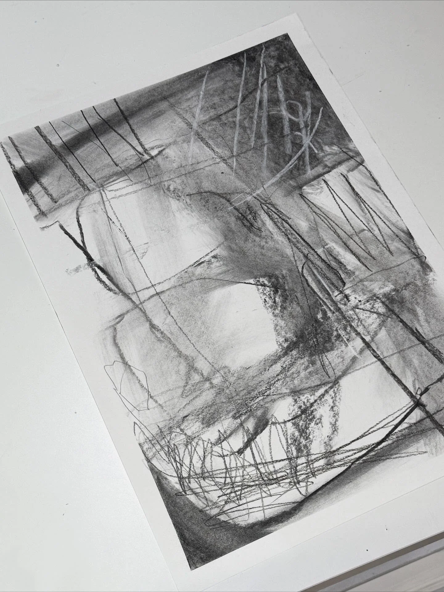 There&rsquo;s something so satisfying about a sharp taped edge on the edges of a drawing!
Charcoal on A3 paper done in the studio this evening.

#worksonpaper #abstractdrawing #abstraction #abstractarrist #charcoaldrawing