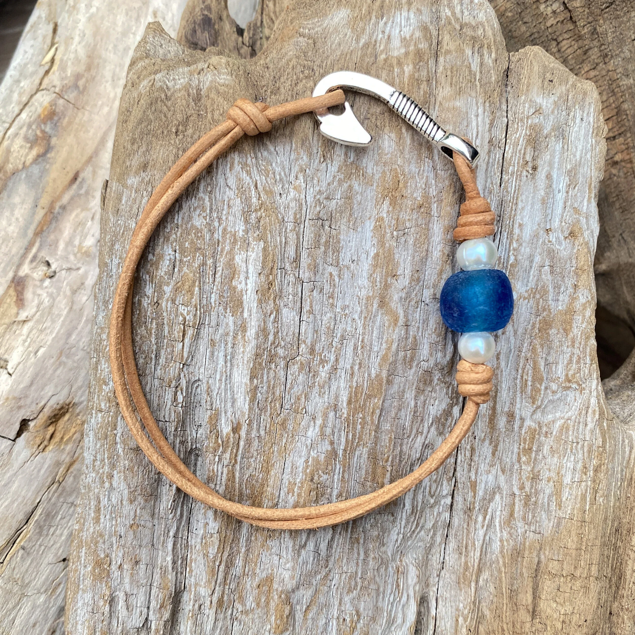 The Hook Bracelet (Cobalt Blue)