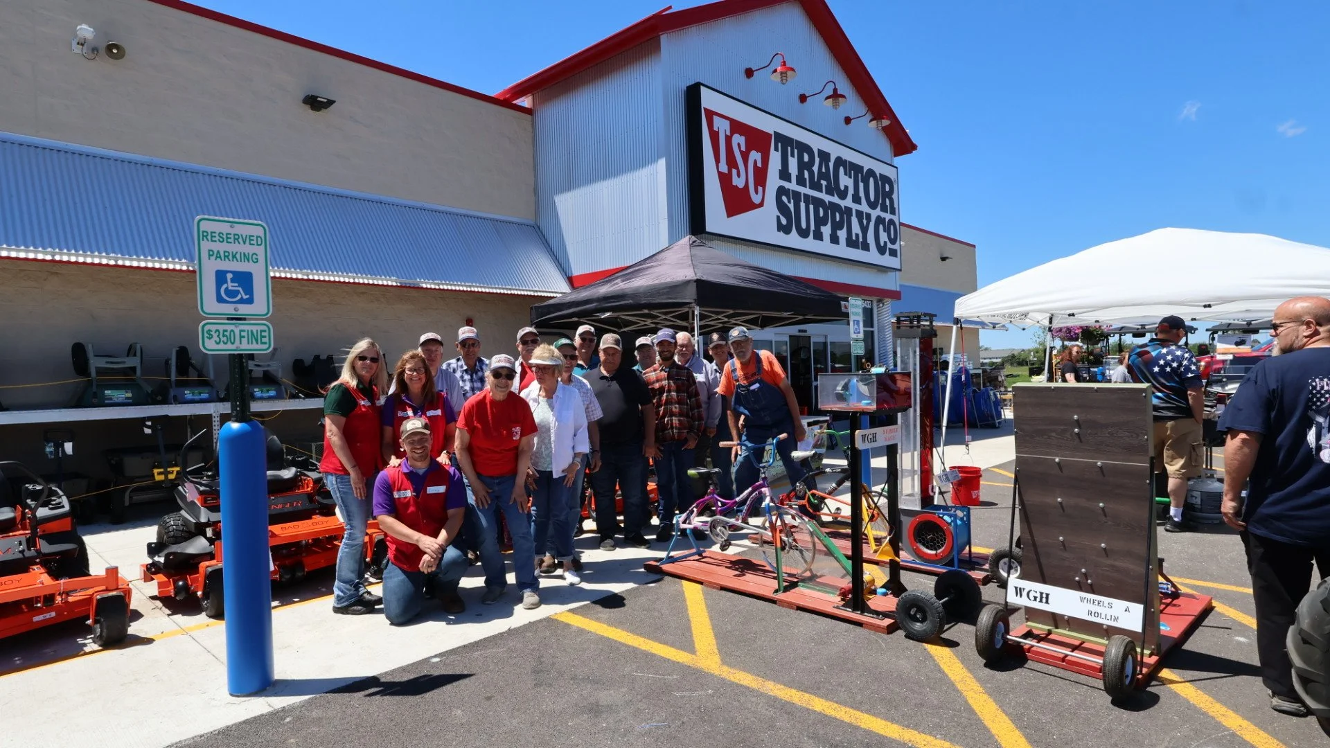 2025_TractorDiscoveryDay (26).JPG