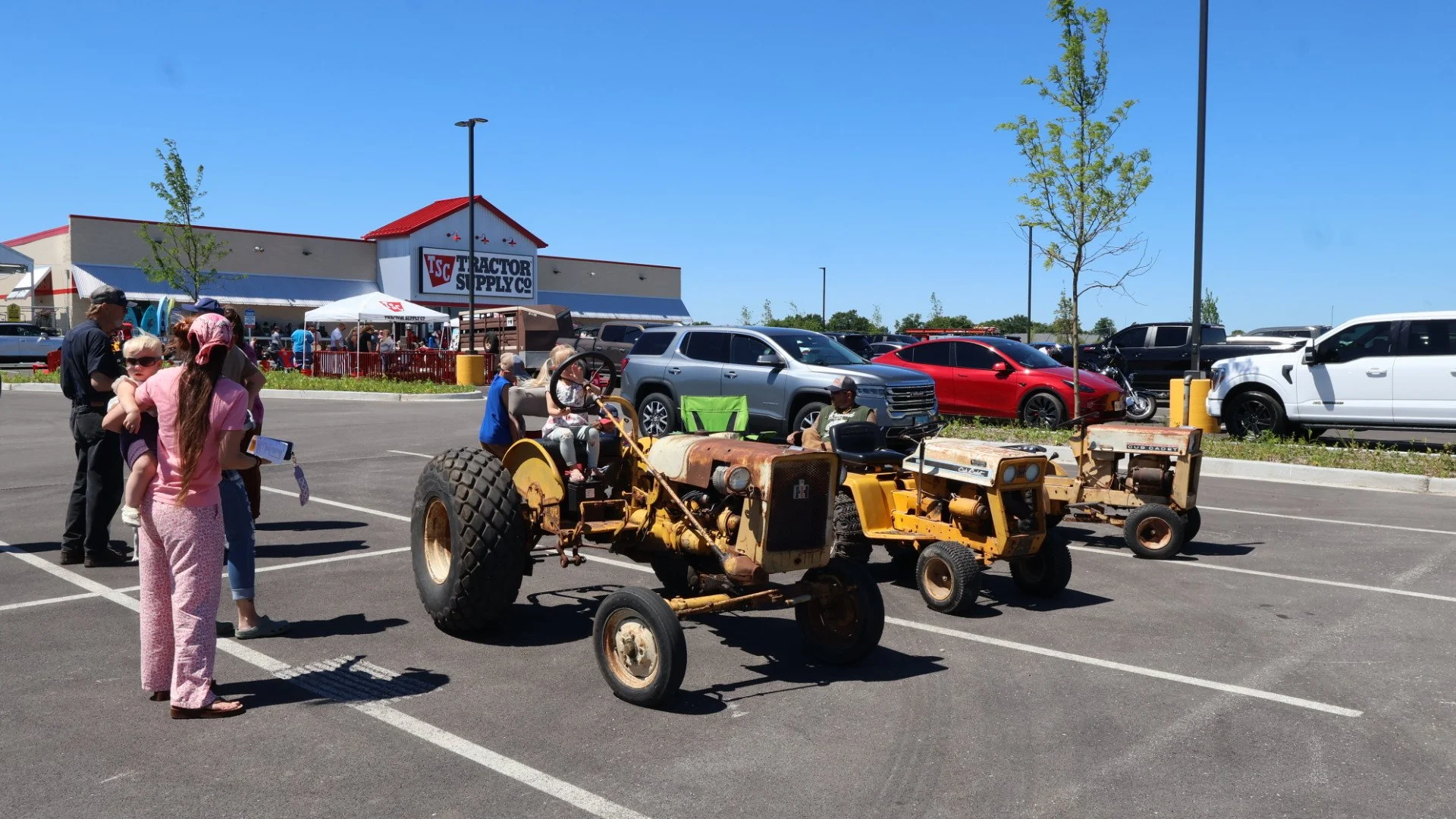 2025_TractorDiscoveryDay (12).JPG