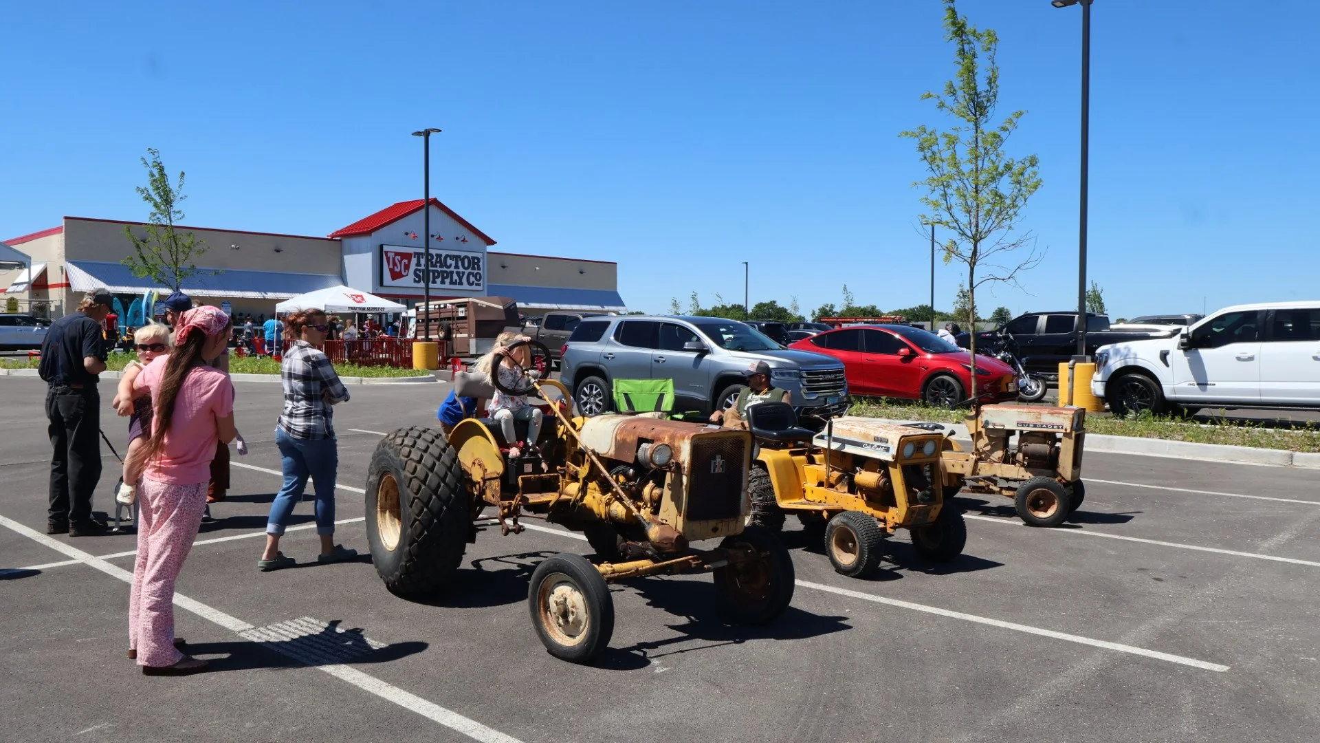 2025_TractorDiscoveryDay (13).JPG