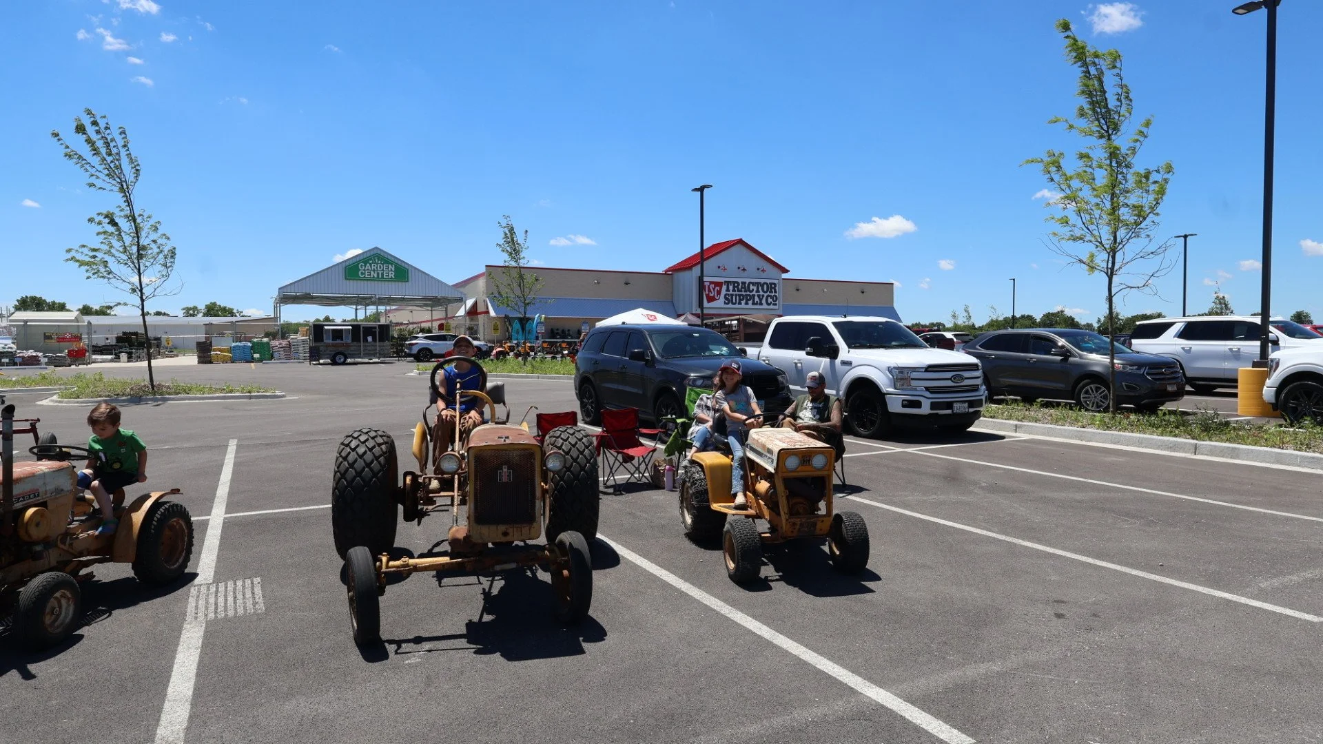 2025_TractorDiscoveryDay (57).JPG